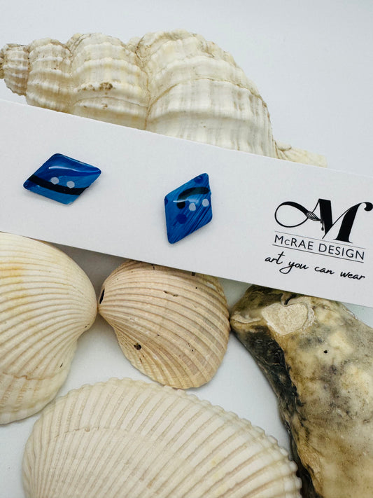 The Sandy (studs) - Ocean Blue Paper Collection