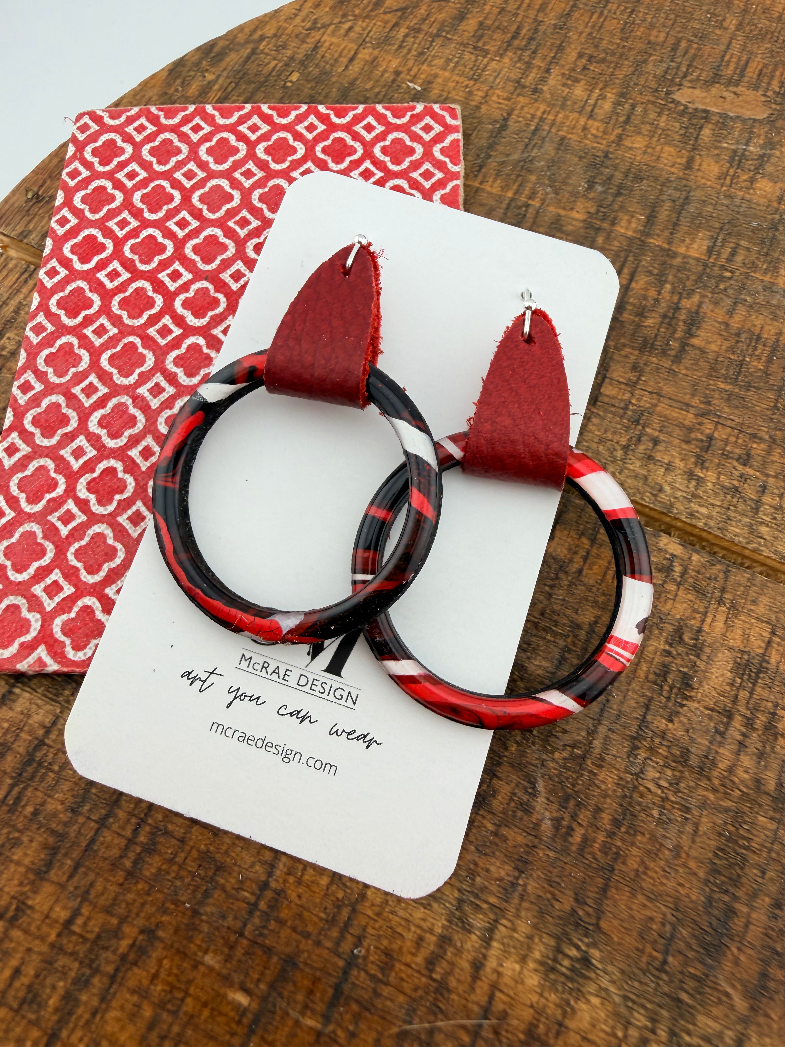 Red Zone Collection - The Shirley