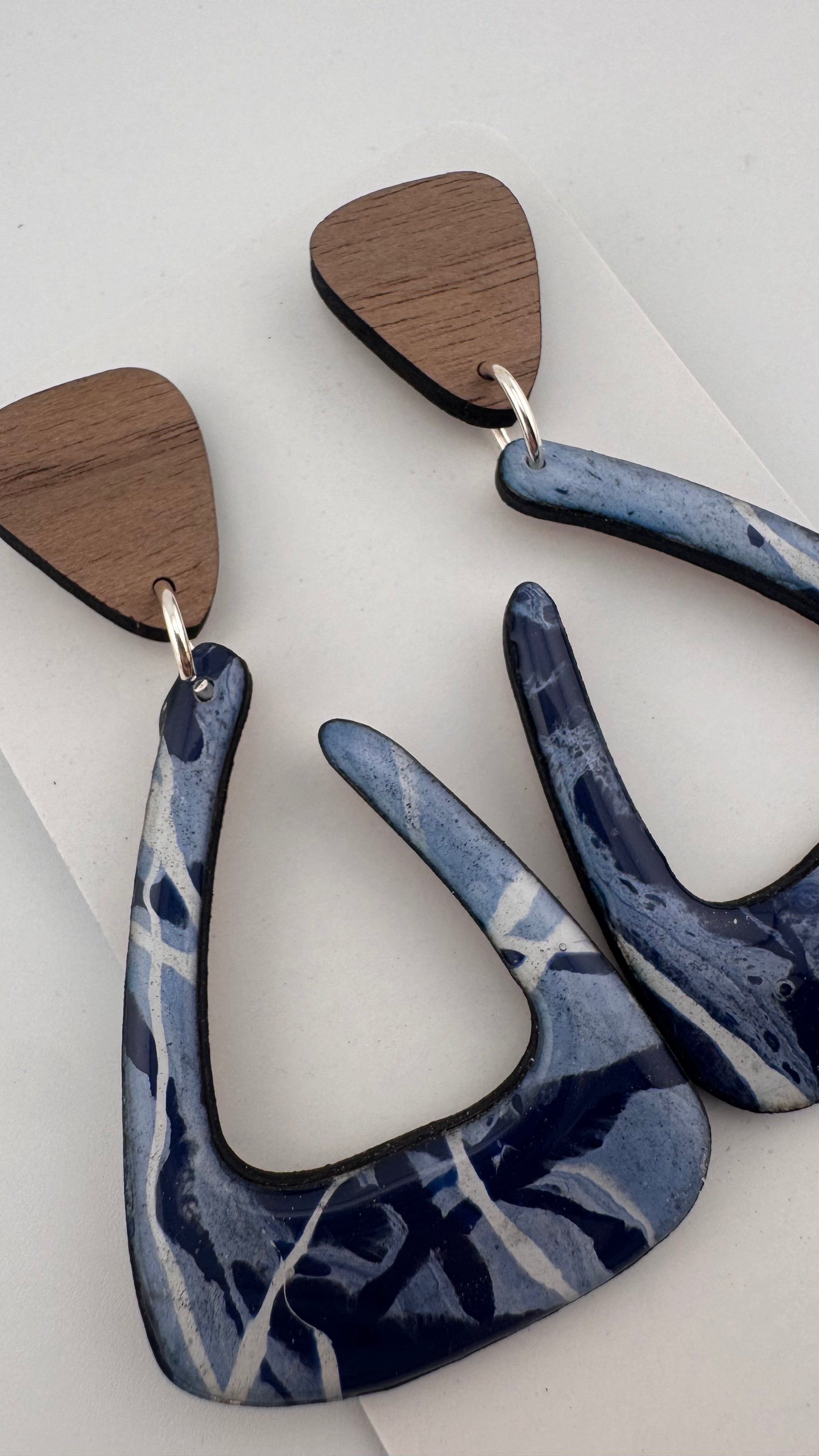 Ocean Blue - The Erin (Bold)