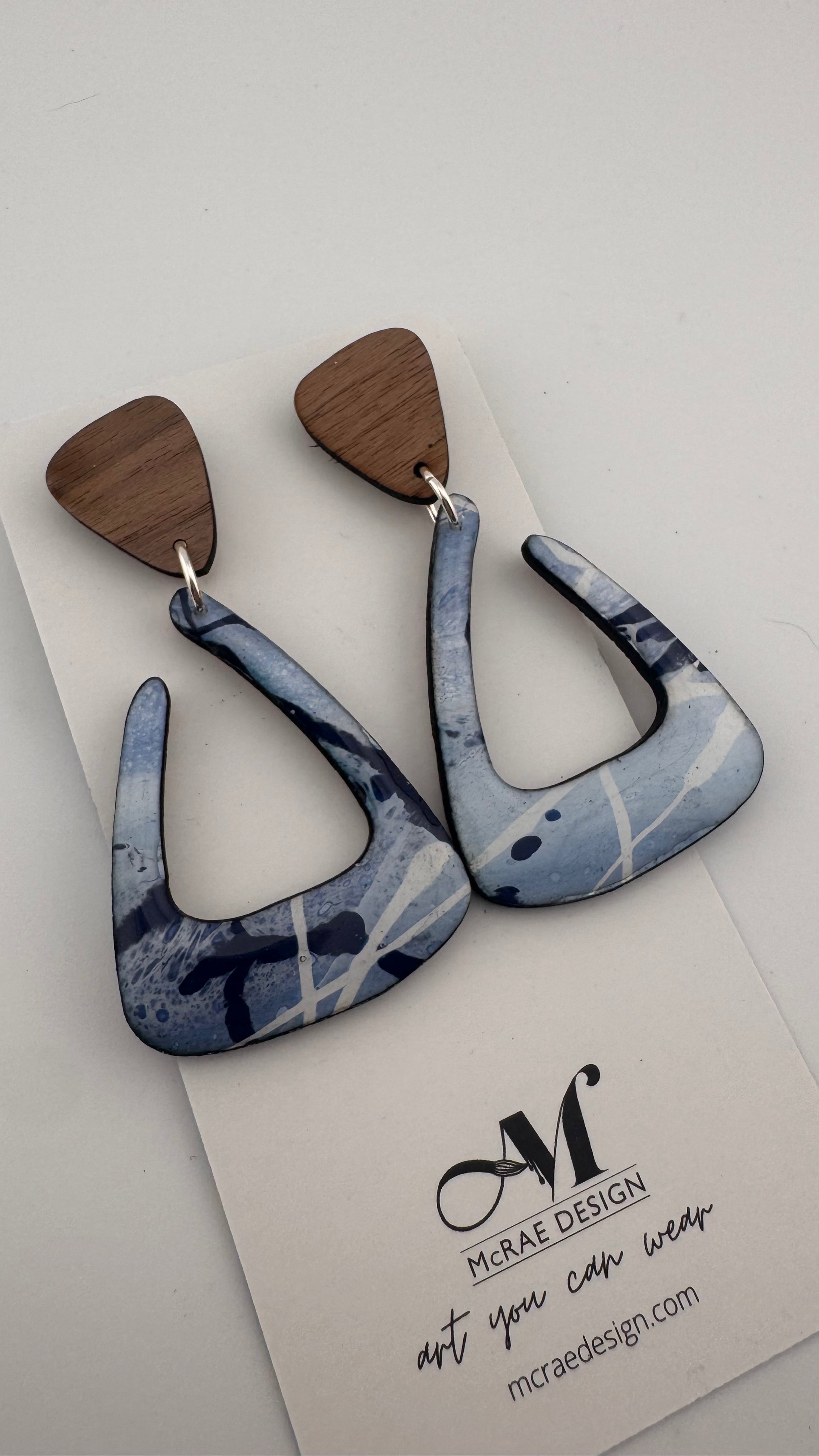 Ocean Blue - The Erin (Bold)