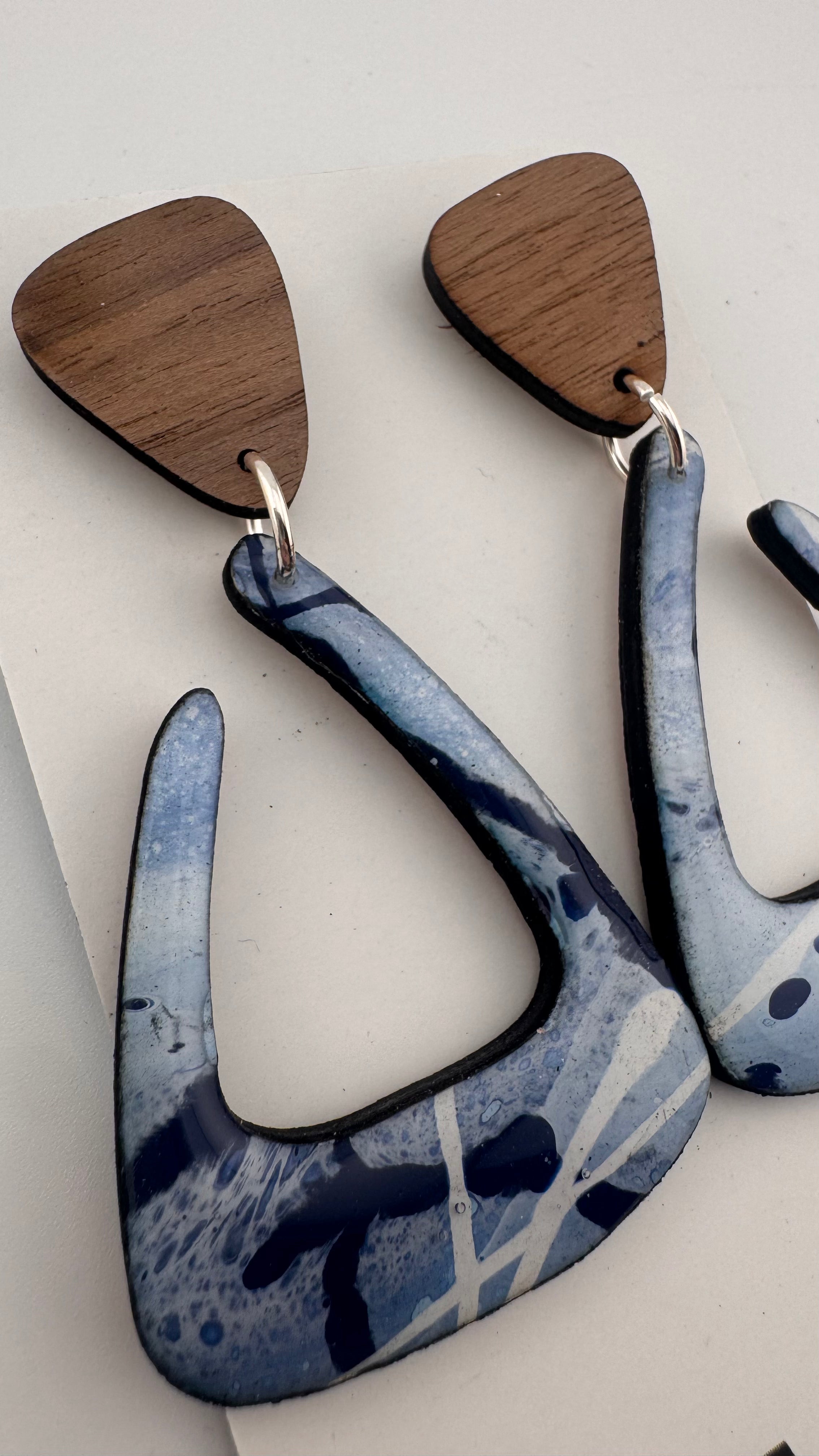 Ocean Blue - The Erin (Bold)